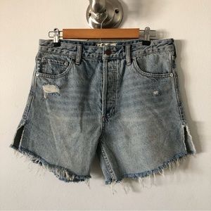 We the Free Distressed Denim Shorts Sz 26